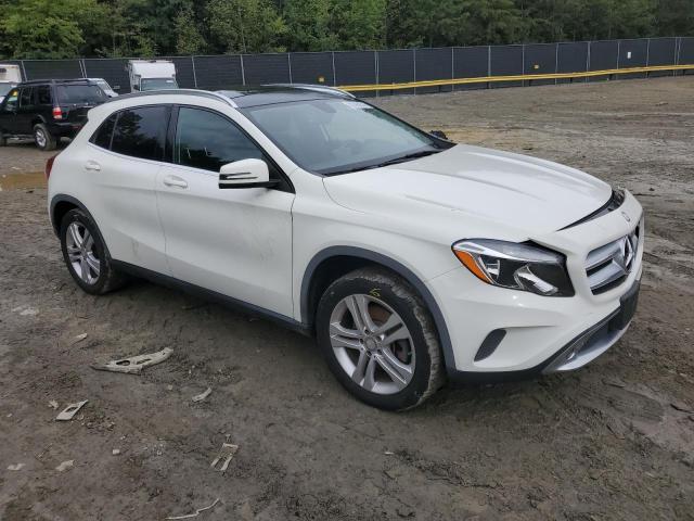 2015 MERCEDES-BENZ GLA 250 - WDCTG4EB4FJ121380