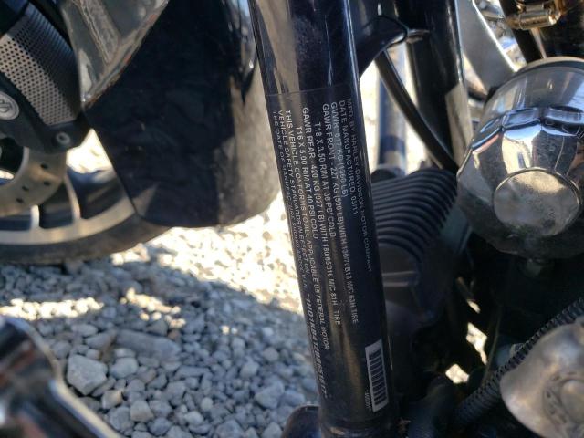 2011 HARLEY-DAVIDSON FLHX - 1HD1KB412BB651617