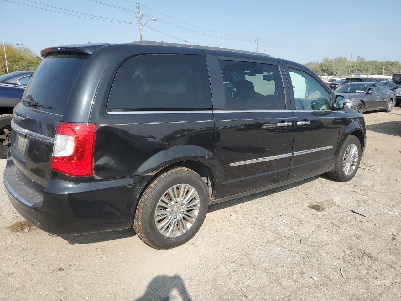 Lot #2974731119 2013 CHRYSLER TOWN & COU