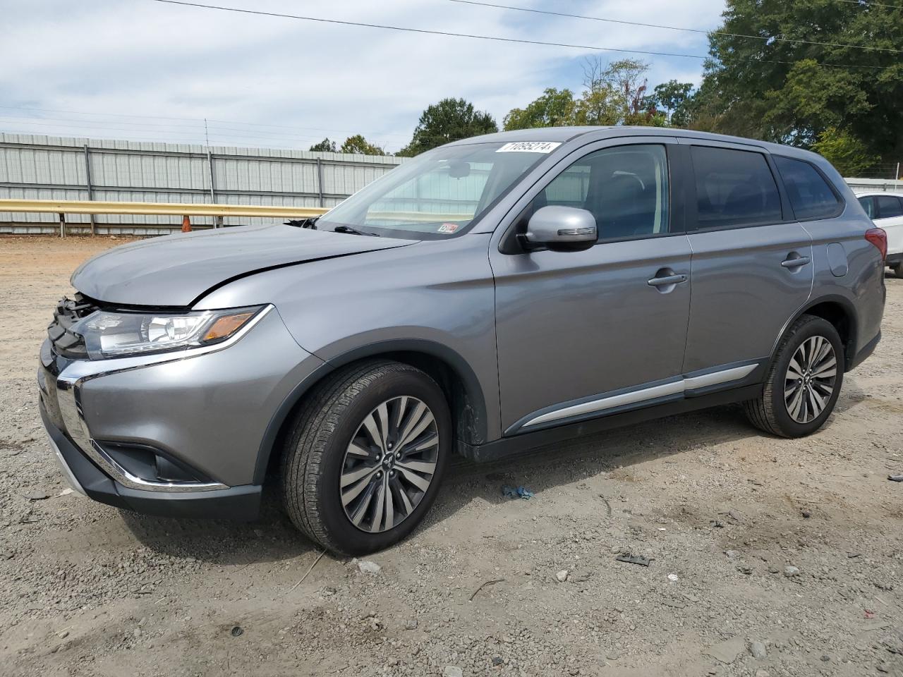 Mitsubishi Outlander 2019 Medium