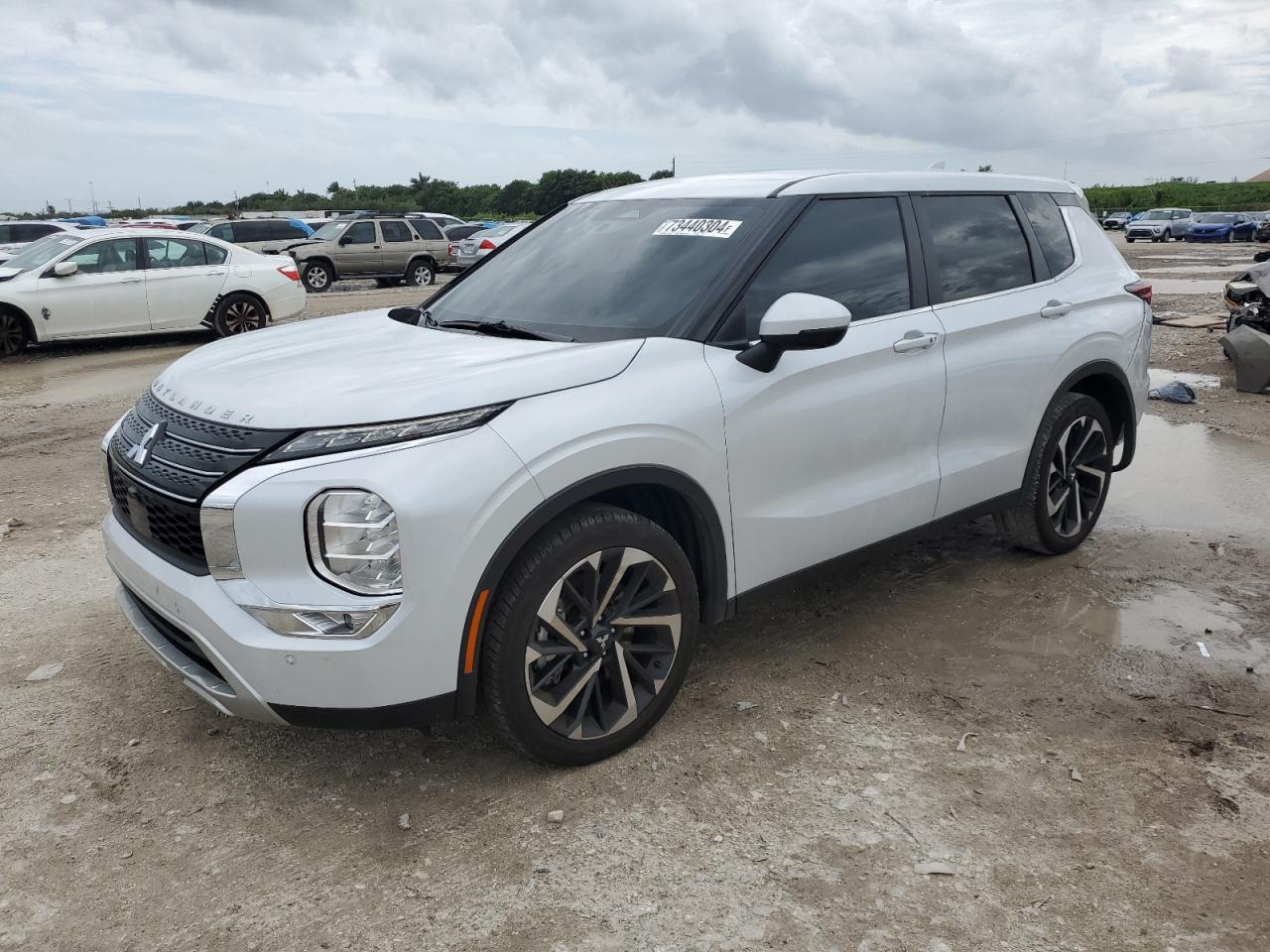 Mitsubishi Outlander 2024 Wagon Body Style