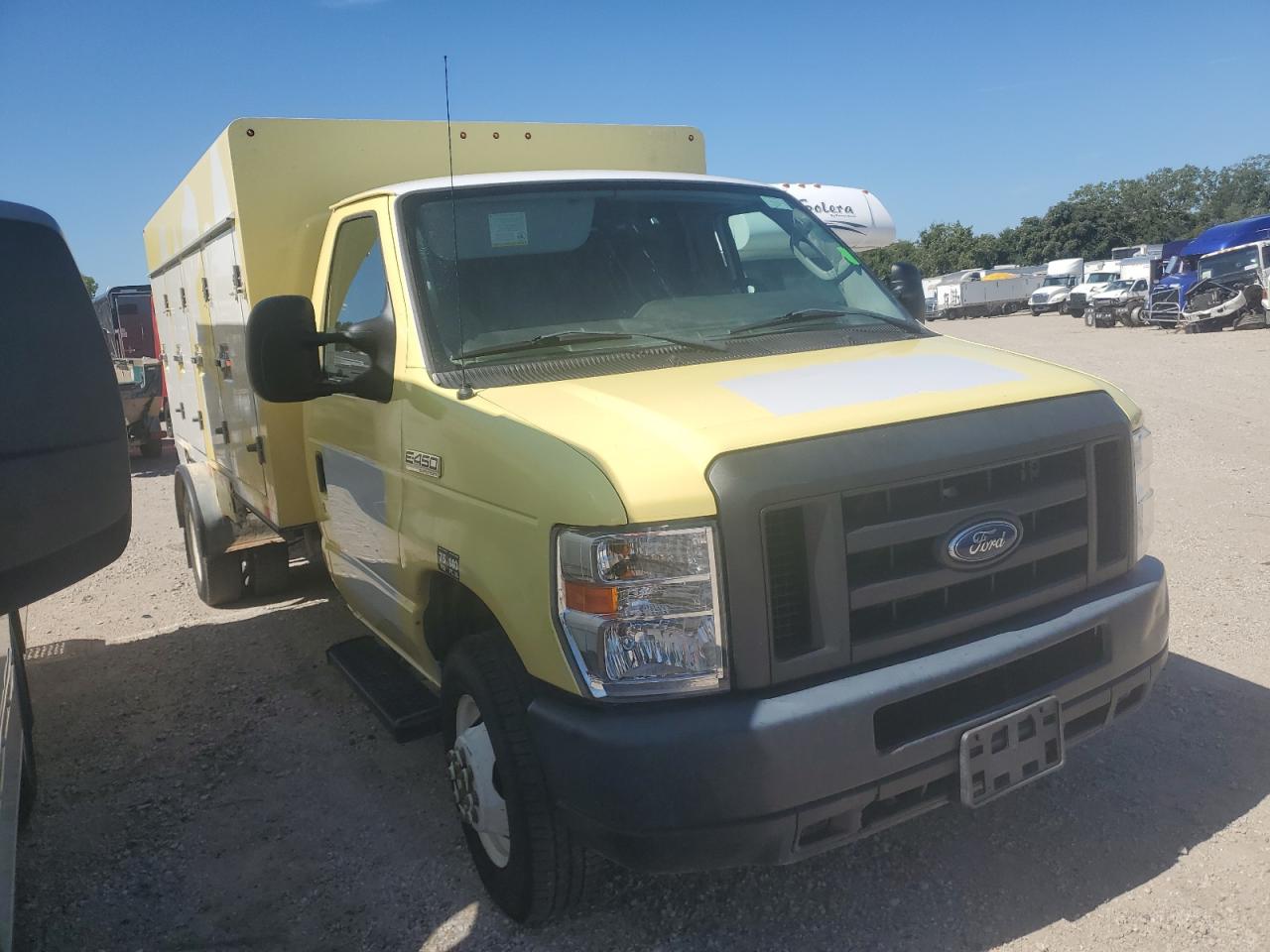 Lot #2825933737 2017 FORD ECONOLINE