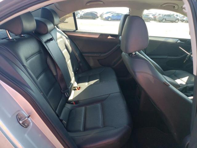 2016 VOLKSWAGEN JETTA SE - 3VWD67AJ2GM334471