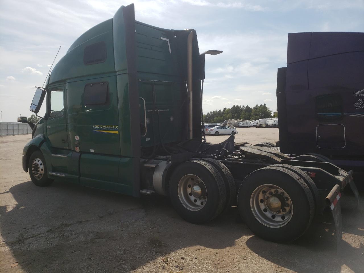 Lot #2926139720 2020 VOLVO VN VNL