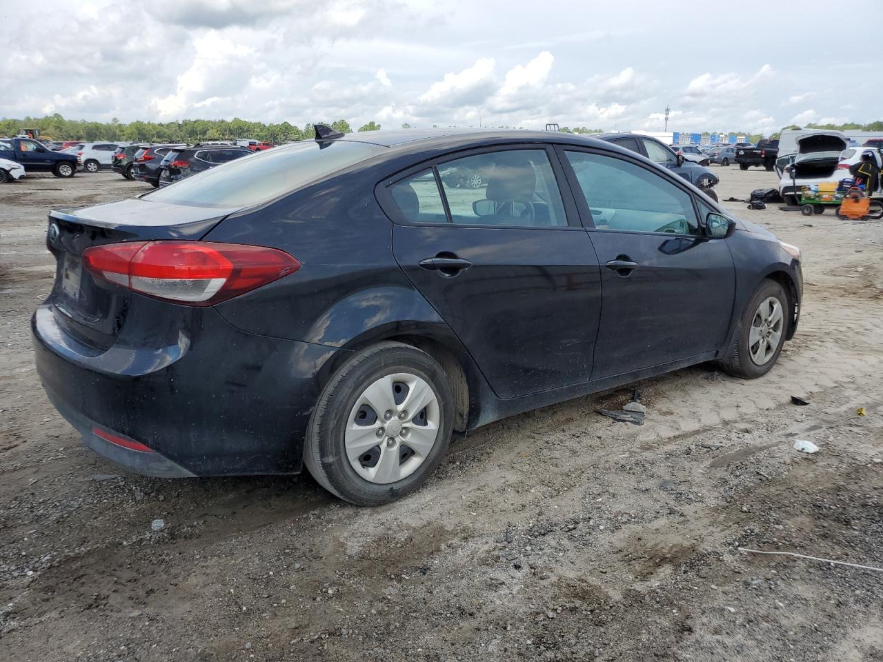 Lot #2998761642 2017 KIA FORTE LX