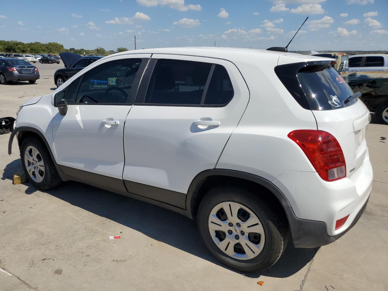 Lot #2888690491 2019 CHEVROLET TRAX LS