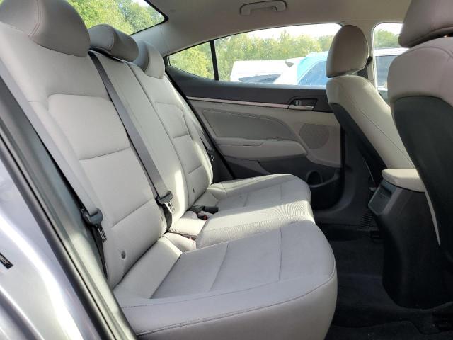 2017 HYUNDAI ELANTRA SE - 5NPD84LF7HH161137
