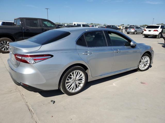 VIN 4T1B21HK3JU008470 2018 Toyota Camry, Hybrid no.3