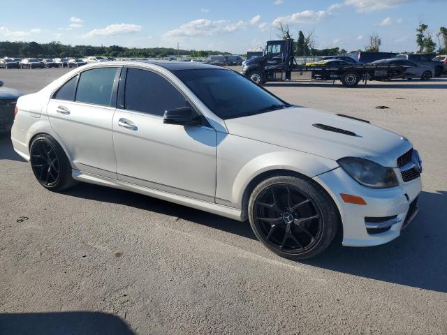 VIN WDDGF4HBXDR285825 2013 MERCEDES-BENZ C-CLASS no.4