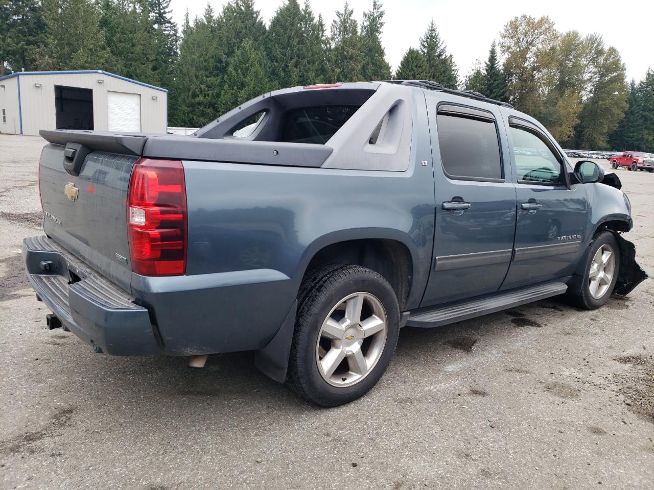 Lot #2986928836 2011 CHEVROLET AVALANCHE