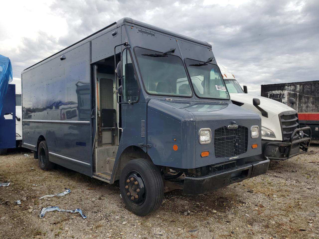 Lot #2855232356 2020 FREIGHTLINER CHASSIS M