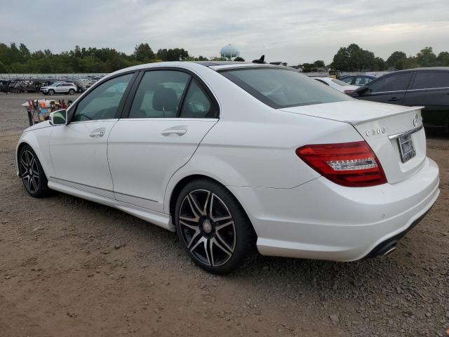 VIN WDDGF8AB0EA958302 2014 Mercedes-Benz C-Class, 3... no.2