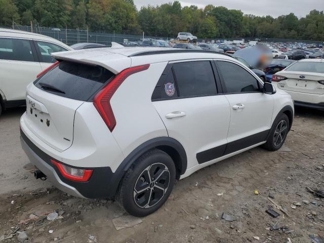 VIN KNDCS3LF2P5052381 2023 KIA Niro, EX no.3