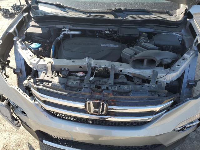2018 HONDA PILOT TOUR - 5FNYF6H99JB015901