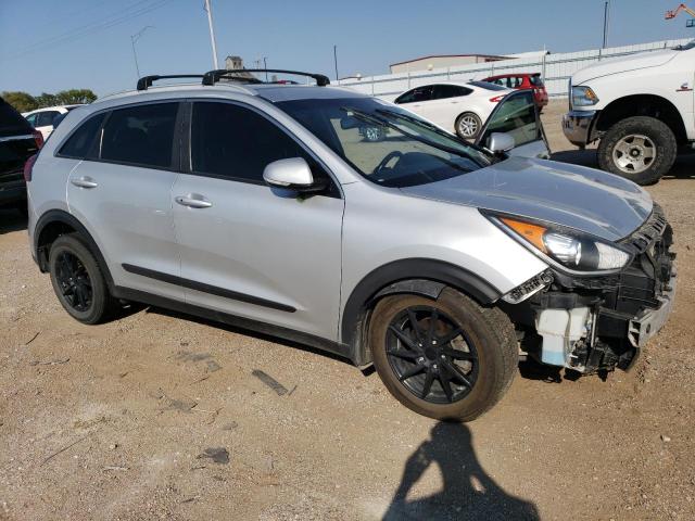 VIN KNDCC3LC8J5147215 2018 KIA Niro, EX no.4