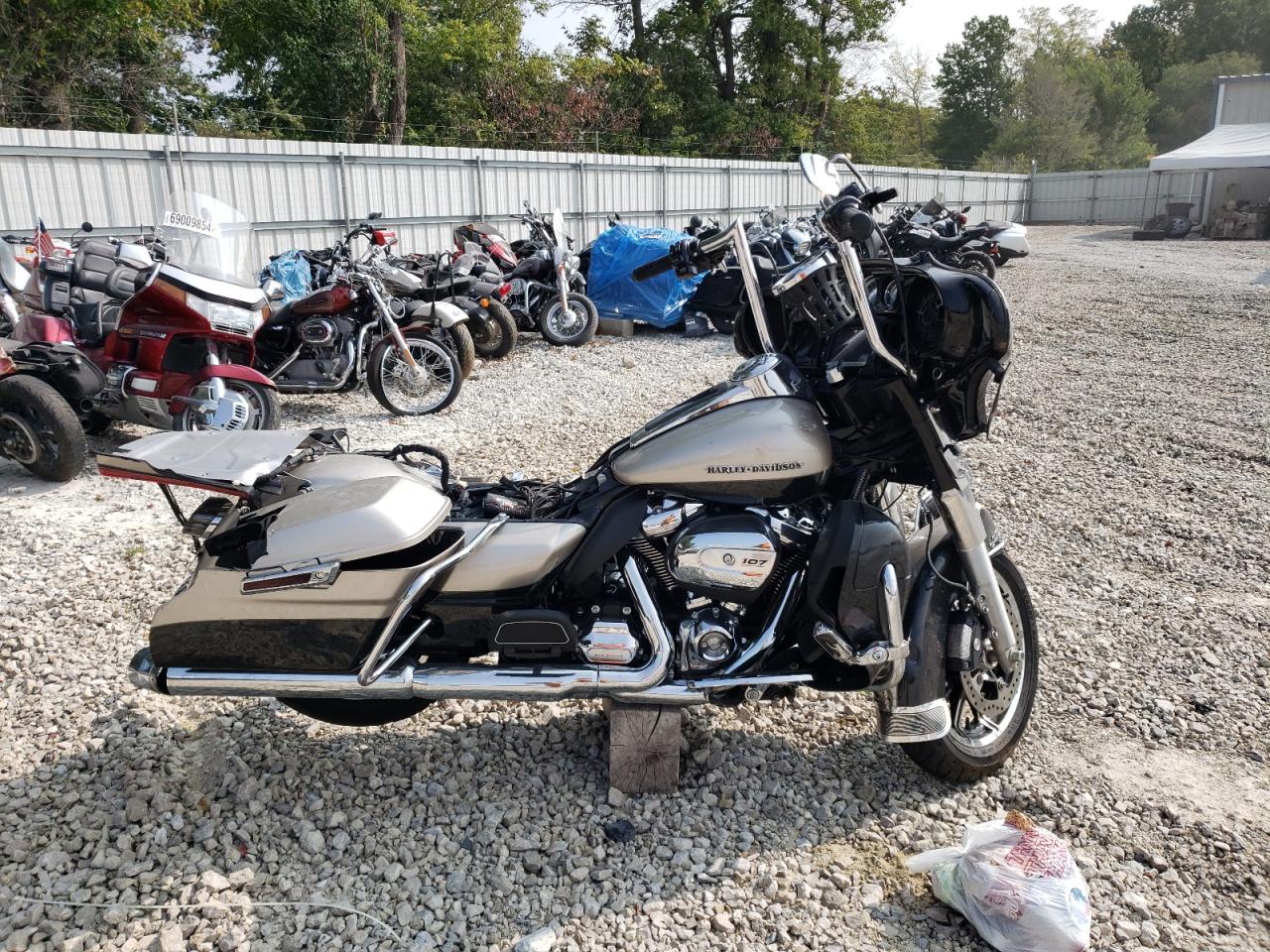1HD1KED11JB671129 HARLEY-DAVIDSON FLHTK ULTR 2018