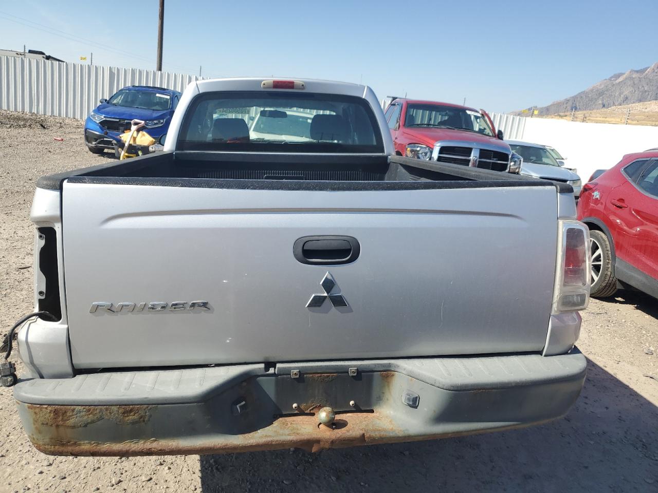 Lot #2996896866 2006 MITSUBISHI RAIDER LS