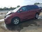 TOYOTA SIENNA LE photo