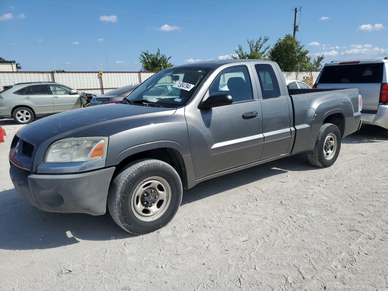 Mitsubishi Raider 2008 NM