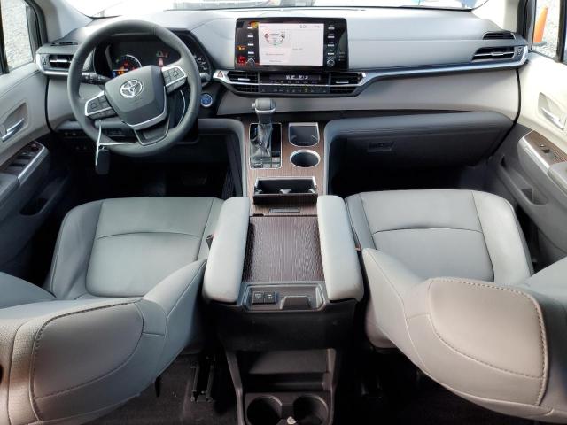 2021 TOYOTA SIENNA XLE - 5TDYRKEC1MS028108