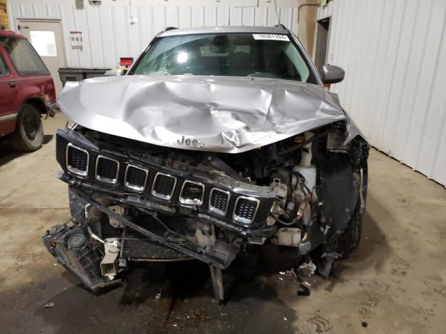 VIN 3C4NJDBBXKT599598 2019 Jeep Compass, Latitude no.5