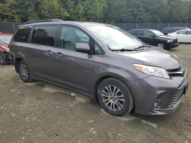 VIN 5TDYZ3DC0JS935094 2018 Toyota Sienna, Xle no.4