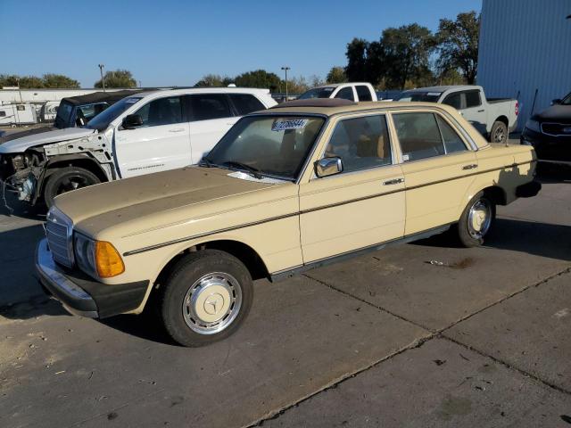 MERCEDES-BENZ 280-CLASS 1978 yellow   12303312031905 photo #1