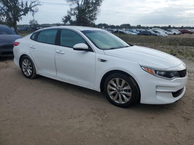 VIN 5XXGT4L36HG154919 2017 KIA Optima, LX no.4