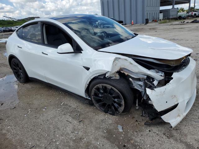 VIN 7SAYGDEE6NF425700 2022 Tesla MODEL Y no.4