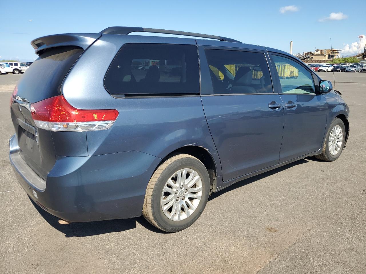 Lot #2856084510 2013 TOYOTA SIENNA XLE