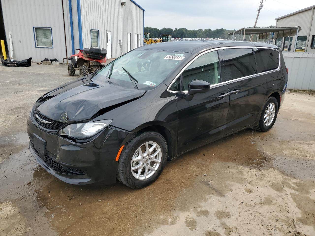 Lot #2898067254 2023 CHRYSLER VOYAGER LX