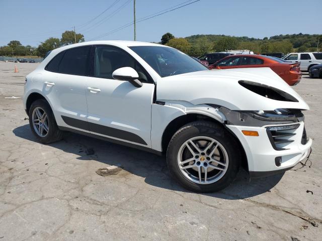 VIN WP1AA2A54HLB08234 2017 Porsche Macan no.4