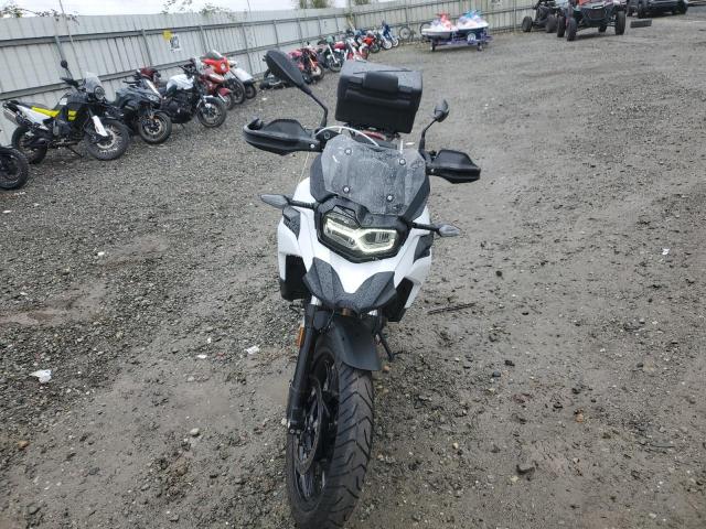 BMW F800 GS 2024 white  gas WB10K5309R6J86583 photo #3