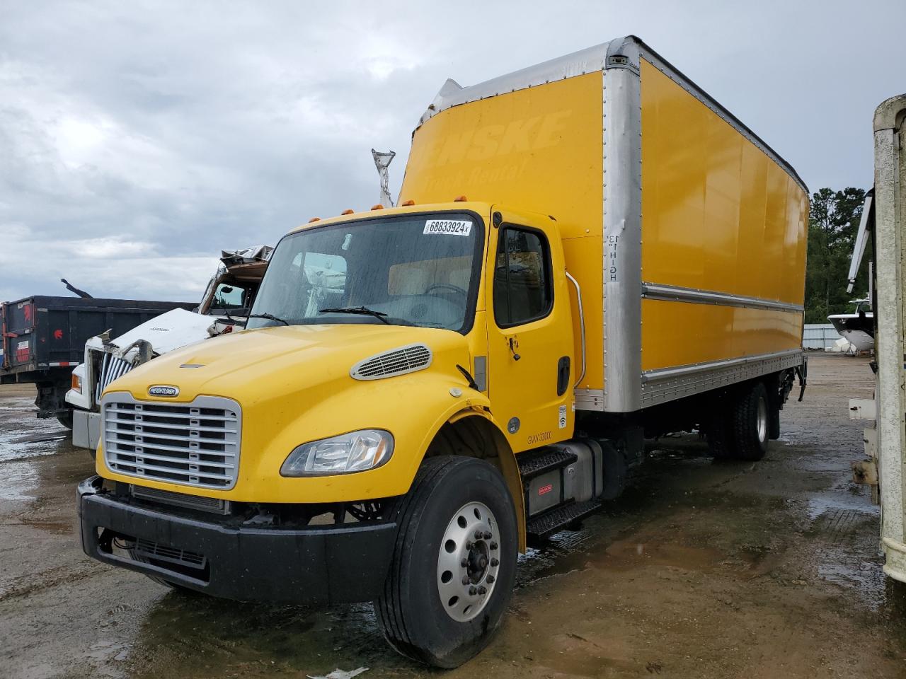 Lot #3026233257 2019 FREIGHTLINER M2 106 MED