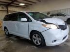 TOYOTA SIENNA LE photo