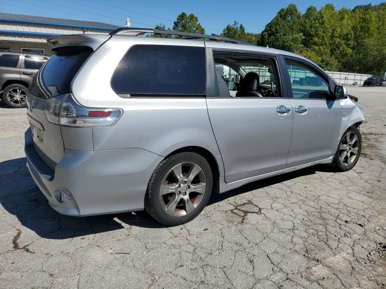 Lot #2960141204 2013 TOYOTA SIENNA SPO