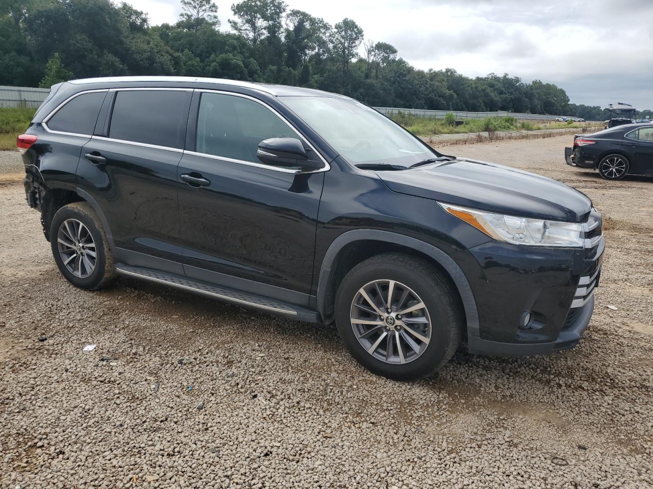 Lot #2819283233 2019 TOYOTA HIGHLANDER