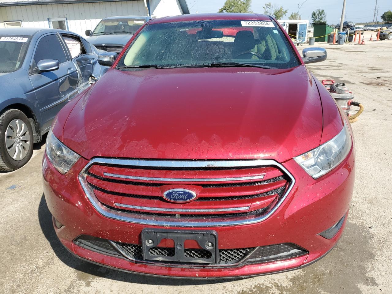 Lot #2895731703 2014 FORD TAURUS LIM