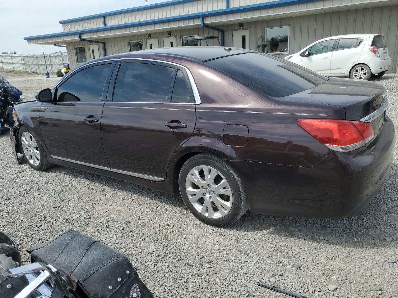 Lot #2819310202 2011 TOYOTA AVALON BAS