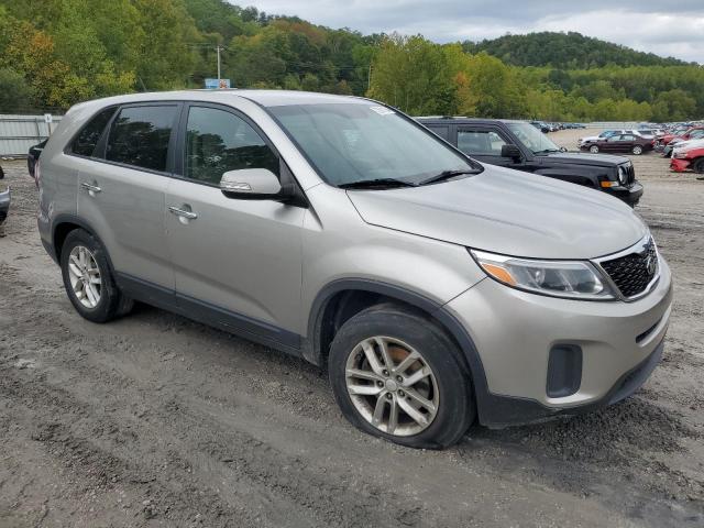 VIN 5XYKT3A60FG595794 2015 KIA Sorento, LX no.4