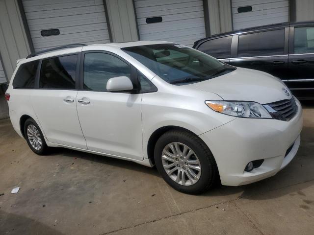 2015 TOYOTA SIENNA XLE - 5TDYK3DC8FS593339