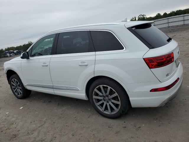 VIN WA1LAAF74KD045792 2019 Audi Q7, Premium Plus no.2