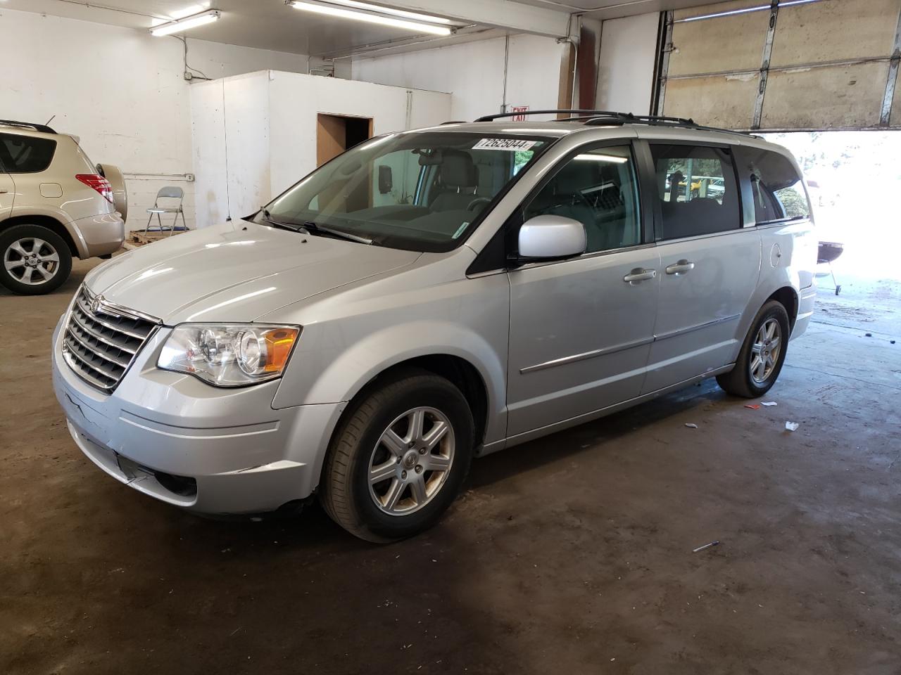 Chrysler Town and Country 2010 RT