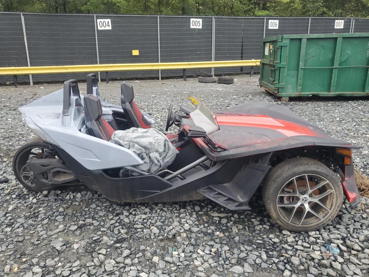 Lot #3024161807 2016 POLARIS SLINGSHOT