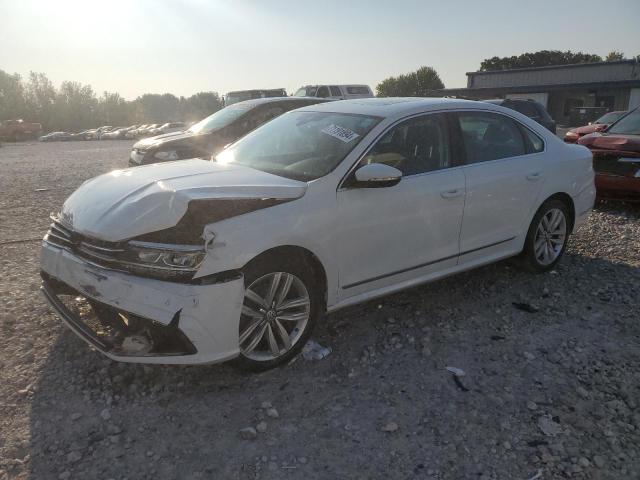 2017 VOLKSWAGEN PASSAT SEL - 1VWCT7A32HC015659