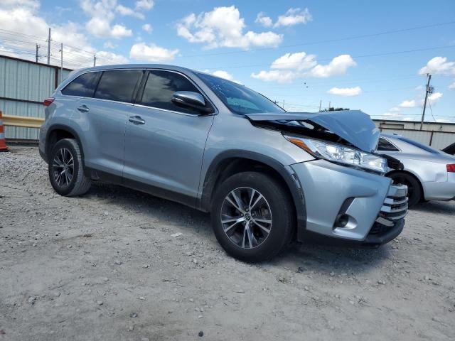 VIN 5TDZARFH4KS058408 2019 Toyota Highlander, LE no.4