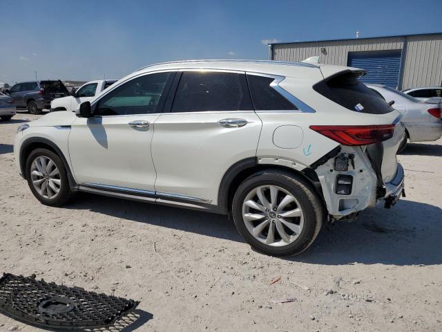 VIN 3PCAJ5M14KF115237 2019 Infiniti QX50, Essential no.2