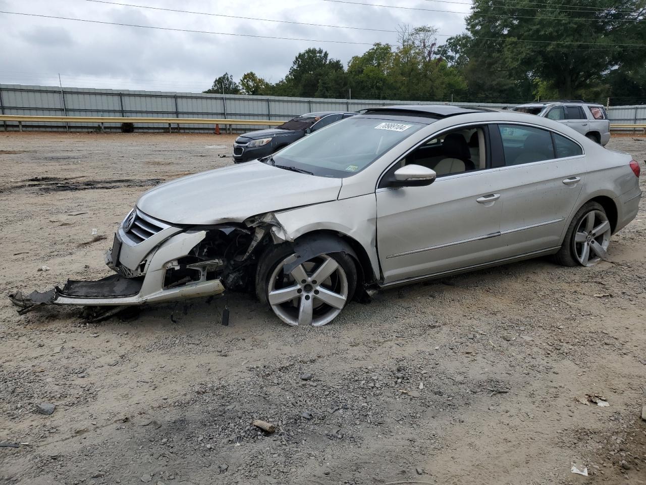 Volkswagen Passat 2011 Luxury