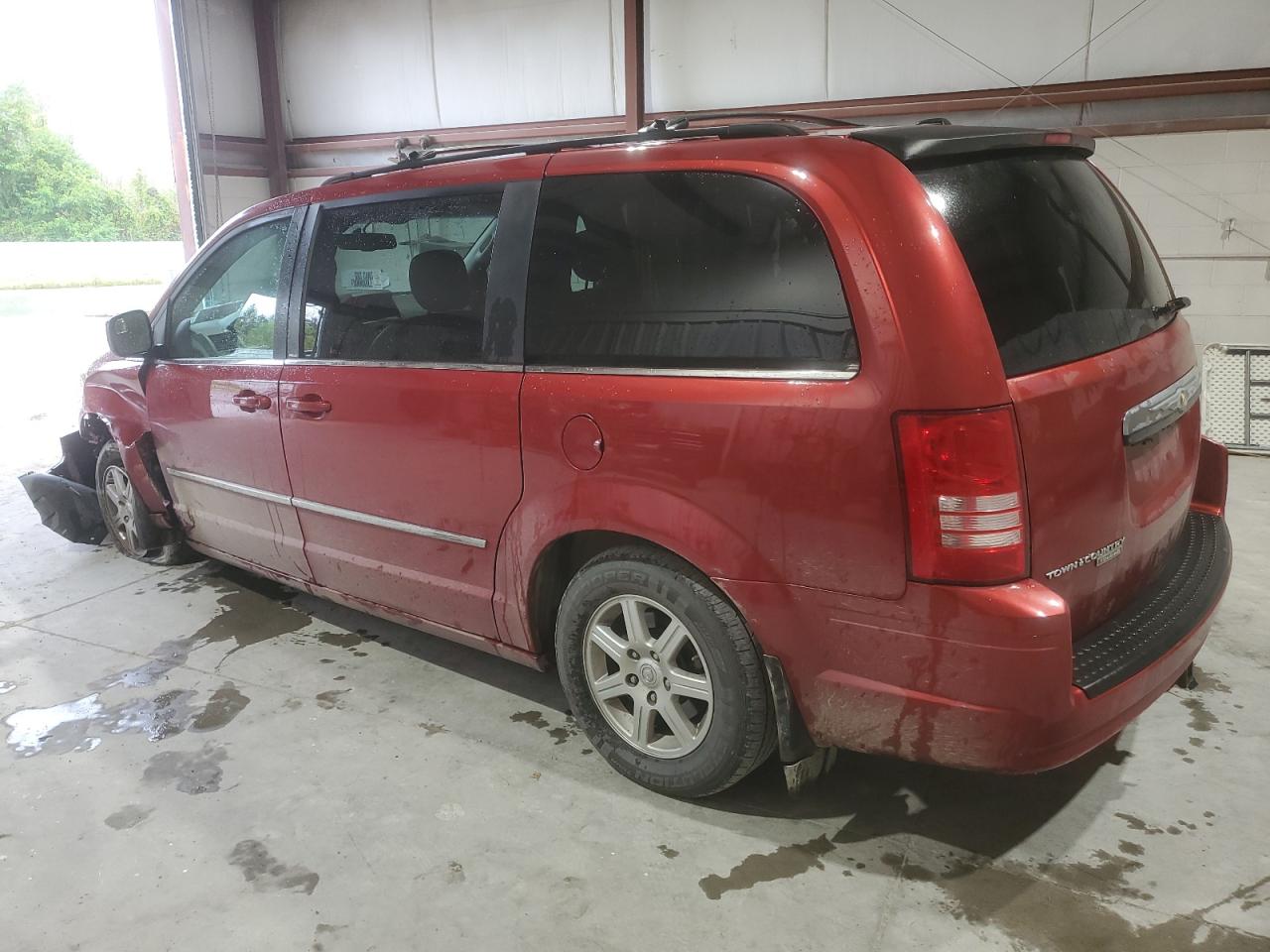 Lot #3005591291 2010 CHRYSLER TOWN & COU