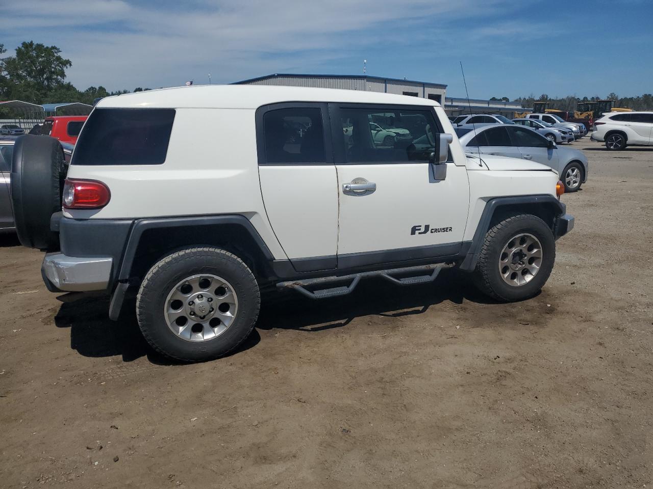 Lot #2895441419 2013 TOYOTA FJ CRUISER